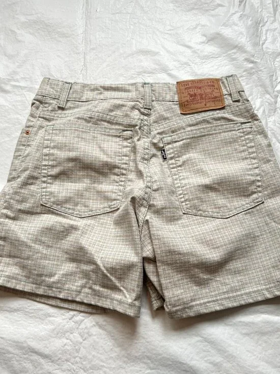 Vintage 90s Levis jean shorts beige brown blue grid 953 womens 8 high waisted - Picture 2 of 6